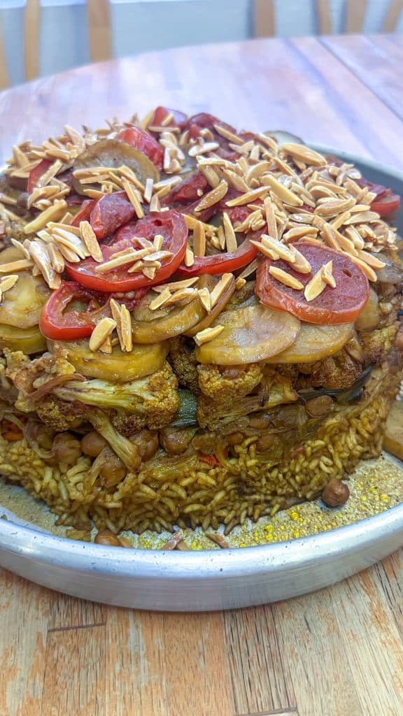 Vegetarian makloubeh on a serving platter