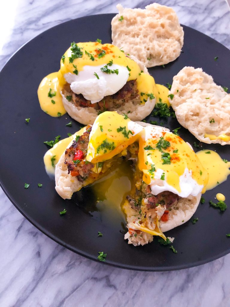 crab cake eggs benedict